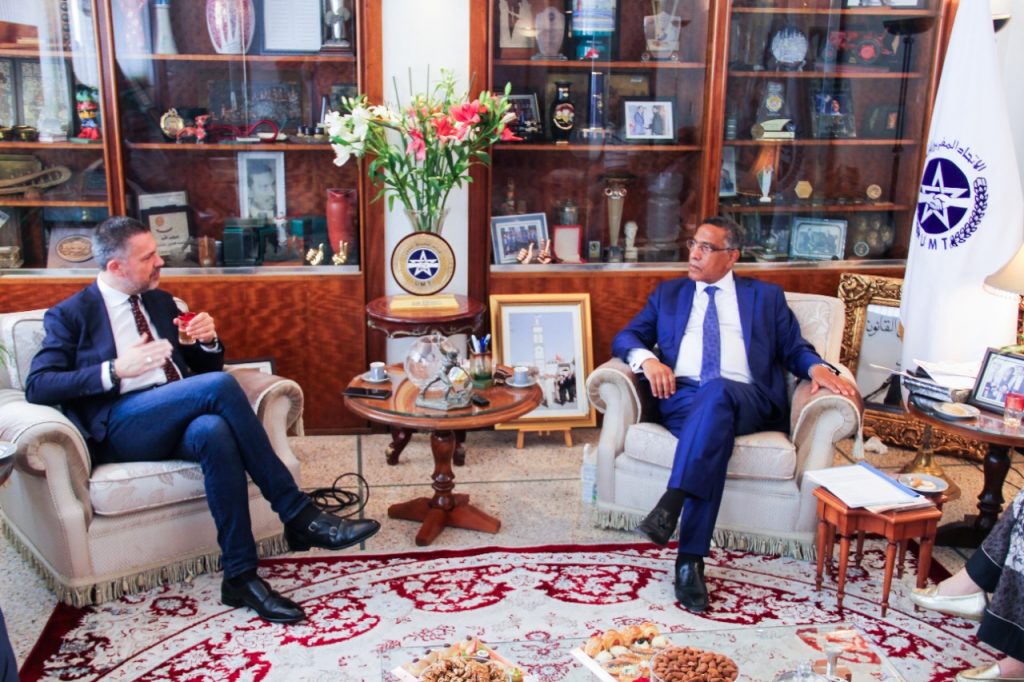 الاتحاد المغربي للشغل، يستقبل يوم السبت 21 ماي 2022  السيد لوكا فسنتيني Luca  visentini  ، الأمين العام للاتحاد الأوروبي للنقابات  C.E.S، والمرشح لمنصب الأمين العام للاتحاد الدولي  للنقابات C.S.I