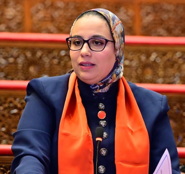 معالجة أوضاع التجار الصغار يمر عبر إنصافهم ومراجعة سياسة الوزارة تجاه هيئاتهم النقابية والمهنية.