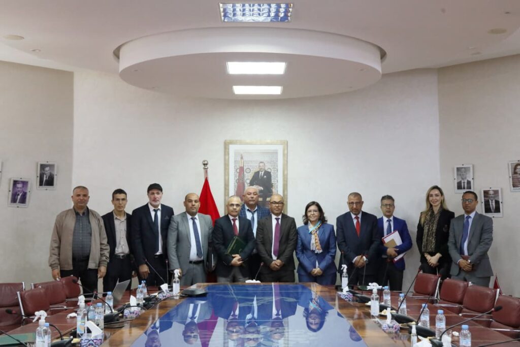 جلسة للحوار الاجتماعي بين الاتحاد المغربي للشغل بغرف الصيد البحري وكاتبة الدولة المكلفة بالقطاع